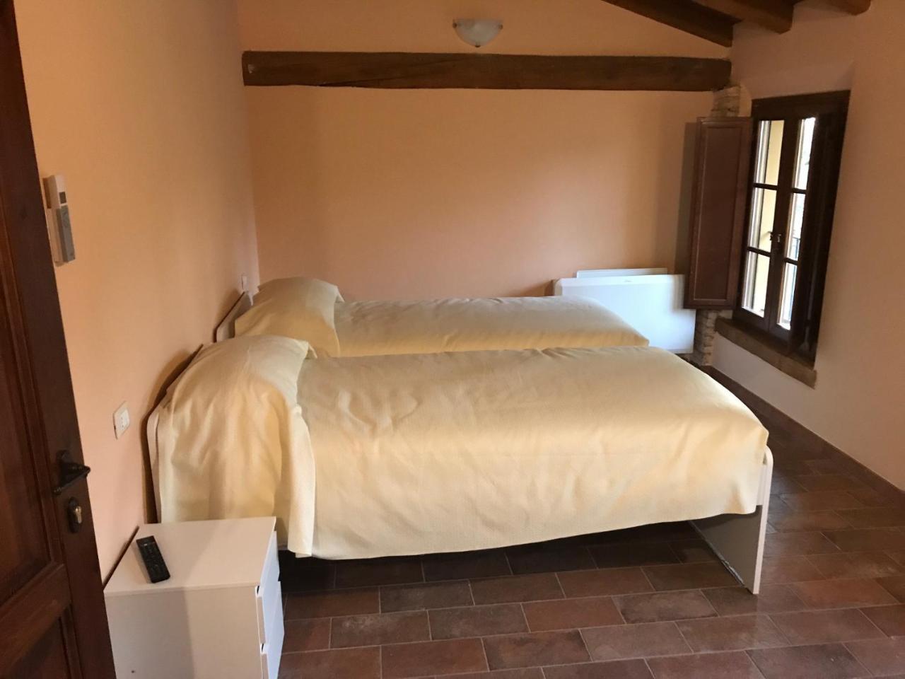 Agriturismo Podere Casino Mezzolara Room photo